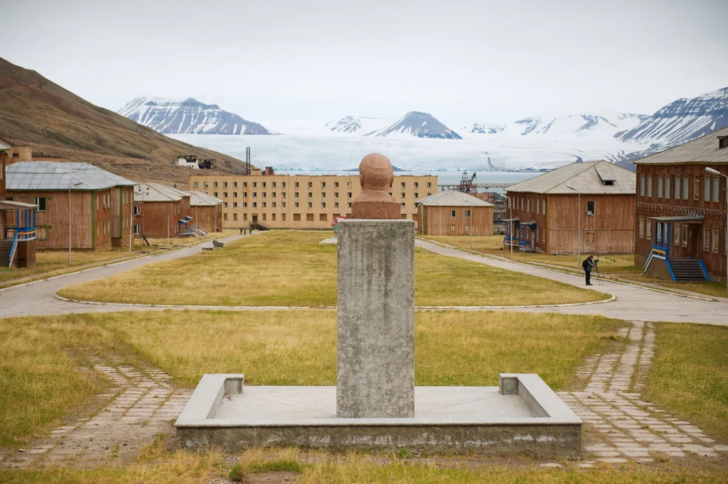 pyramiden svalbard